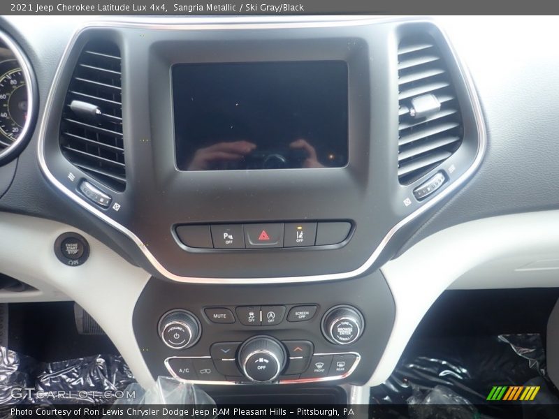Sangria Metallic / Ski Gray/Black 2021 Jeep Cherokee Latitude Lux 4x4