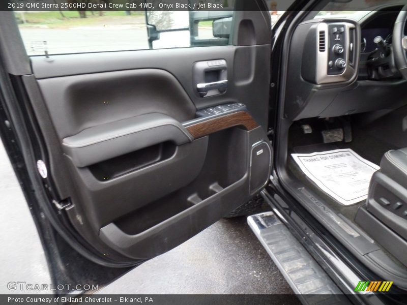 Onyx Black / Jet Black 2019 GMC Sierra 2500HD Denali Crew Cab 4WD