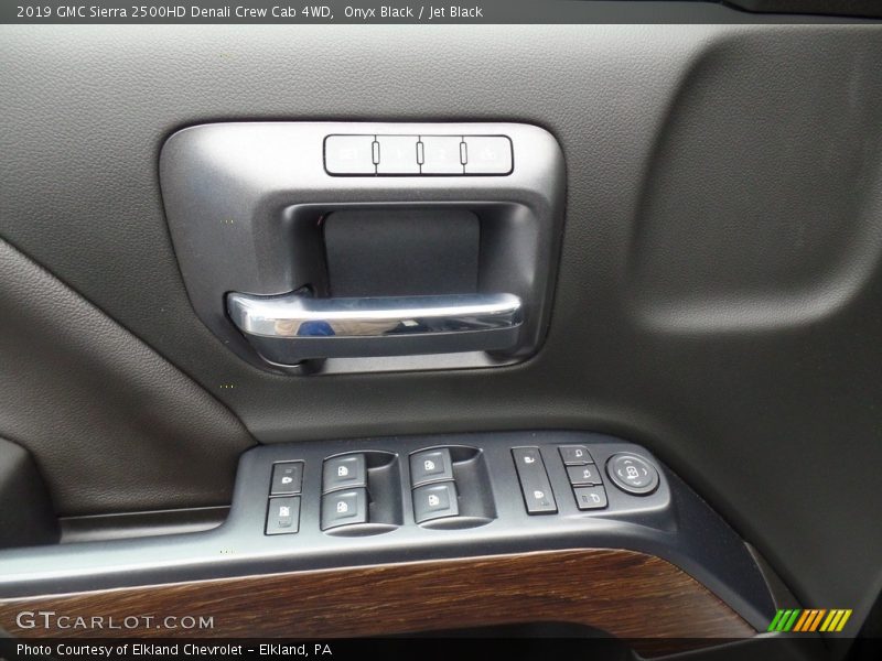 Onyx Black / Jet Black 2019 GMC Sierra 2500HD Denali Crew Cab 4WD
