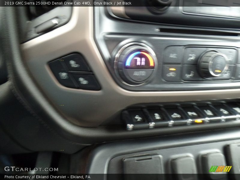 Onyx Black / Jet Black 2019 GMC Sierra 2500HD Denali Crew Cab 4WD