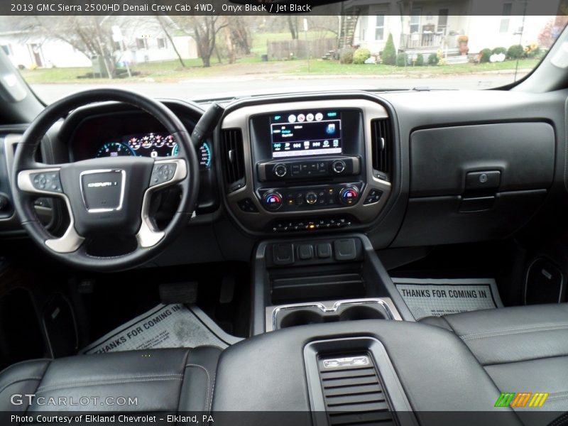 Onyx Black / Jet Black 2019 GMC Sierra 2500HD Denali Crew Cab 4WD
