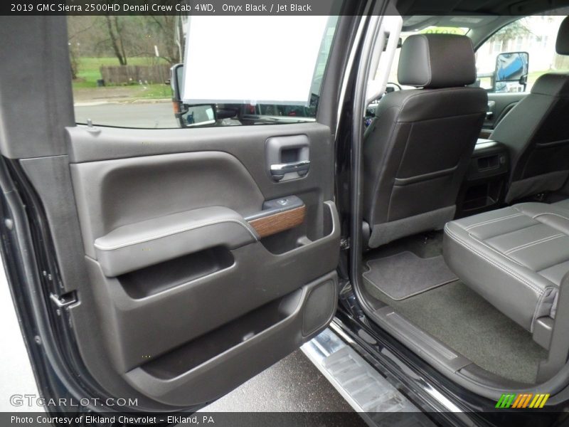 Onyx Black / Jet Black 2019 GMC Sierra 2500HD Denali Crew Cab 4WD