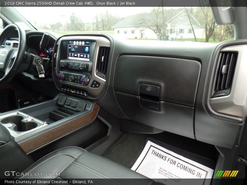 Onyx Black / Jet Black 2019 GMC Sierra 2500HD Denali Crew Cab 4WD