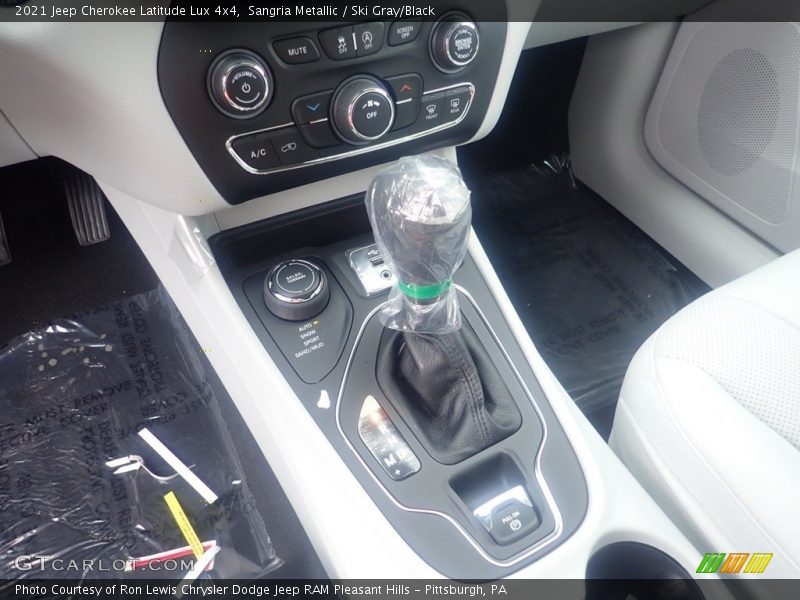 Sangria Metallic / Ski Gray/Black 2021 Jeep Cherokee Latitude Lux 4x4