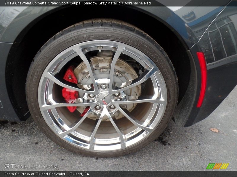 Shadow Gray Metallic / Adrenaline Red 2019 Chevrolet Corvette Grand Sport Coupe