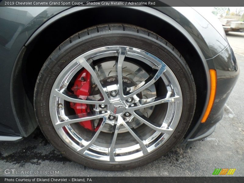 Shadow Gray Metallic / Adrenaline Red 2019 Chevrolet Corvette Grand Sport Coupe
