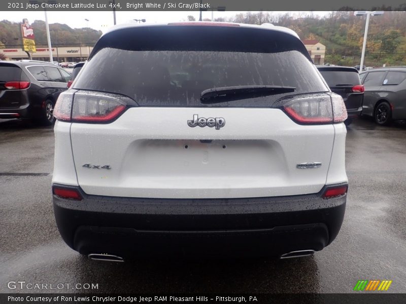 Bright White / Ski Gray/Black 2021 Jeep Cherokee Latitude Lux 4x4