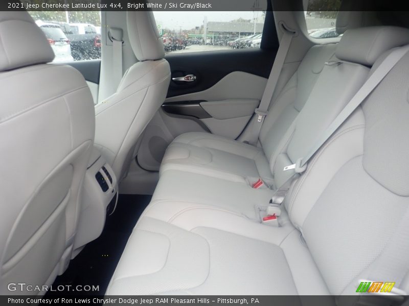Bright White / Ski Gray/Black 2021 Jeep Cherokee Latitude Lux 4x4