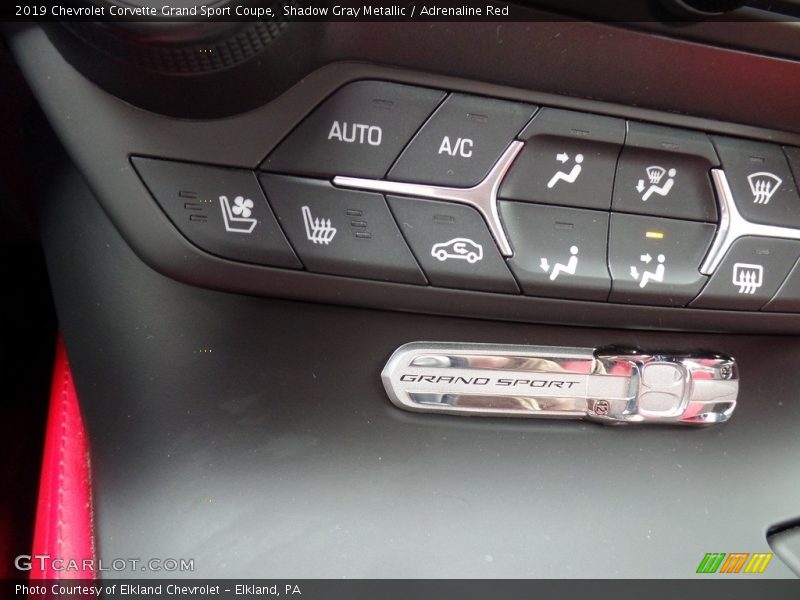 Shadow Gray Metallic / Adrenaline Red 2019 Chevrolet Corvette Grand Sport Coupe