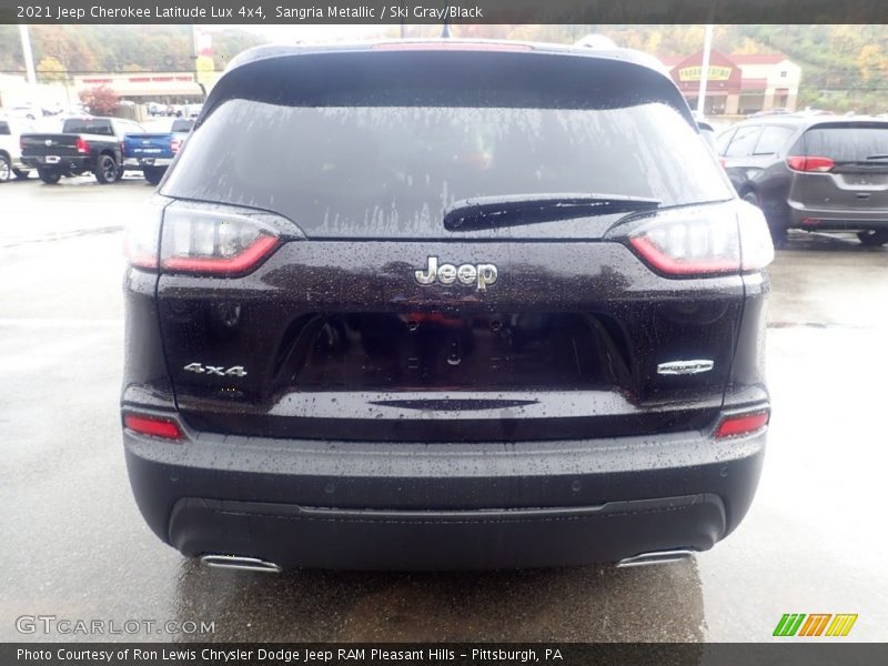 Sangria Metallic / Ski Gray/Black 2021 Jeep Cherokee Latitude Lux 4x4