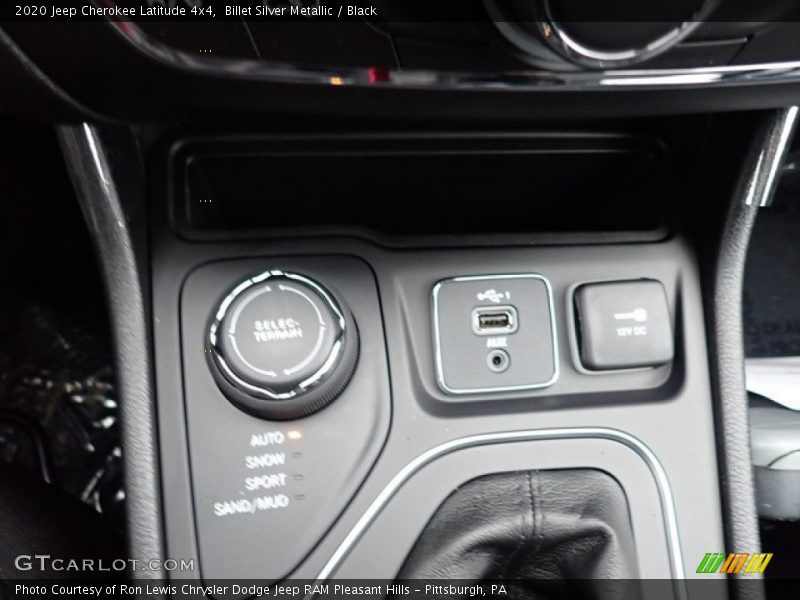 Billet Silver Metallic / Black 2020 Jeep Cherokee Latitude 4x4