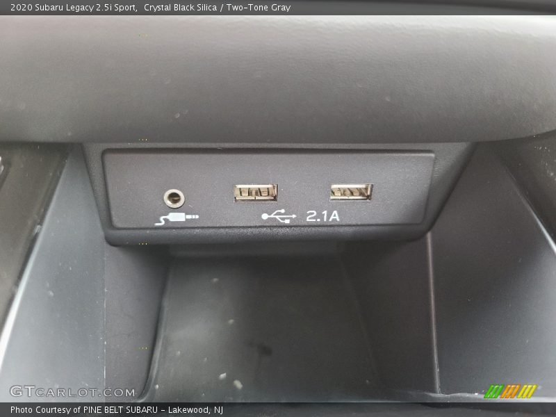 Crystal Black Silica / Two-Tone Gray 2020 Subaru Legacy 2.5i Sport