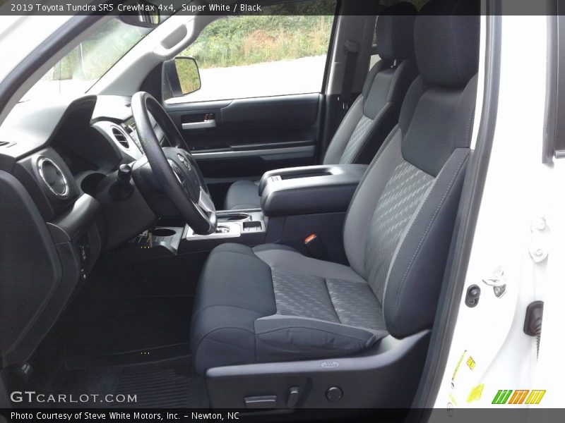 Super White / Black 2019 Toyota Tundra SR5 CrewMax 4x4