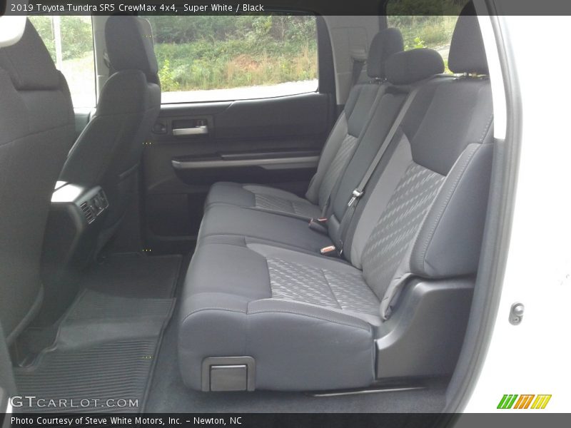 Super White / Black 2019 Toyota Tundra SR5 CrewMax 4x4