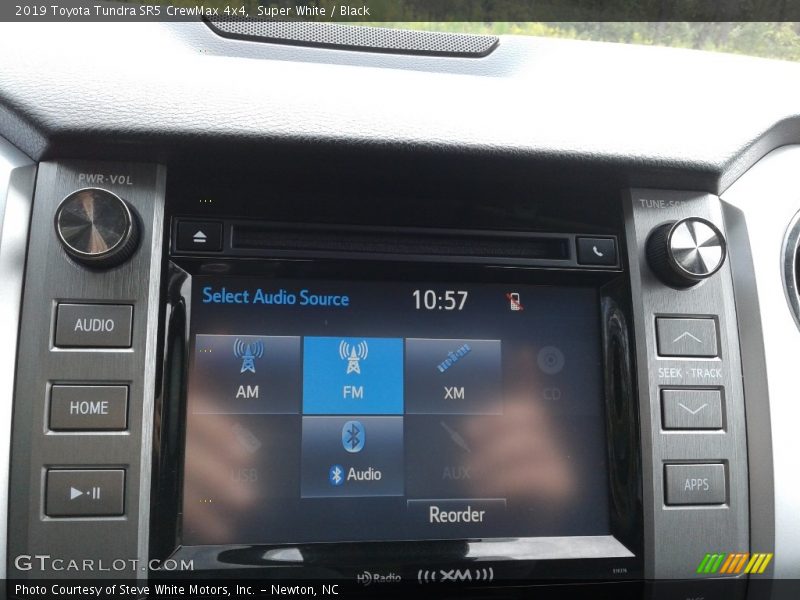 Super White / Black 2019 Toyota Tundra SR5 CrewMax 4x4