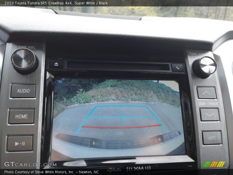 Super White / Black 2019 Toyota Tundra SR5 CrewMax 4x4