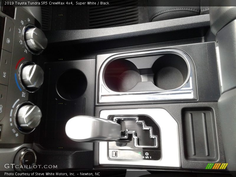 Super White / Black 2019 Toyota Tundra SR5 CrewMax 4x4