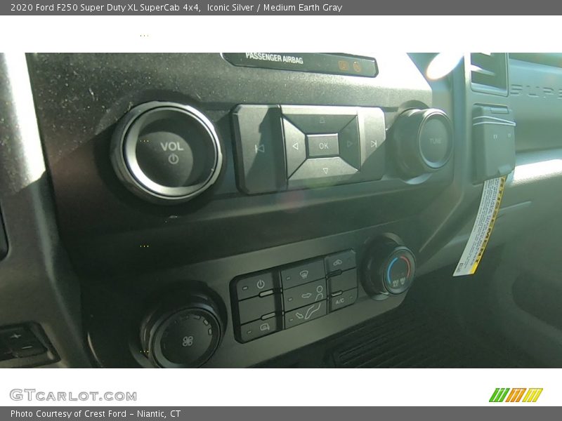 Iconic Silver / Medium Earth Gray 2020 Ford F250 Super Duty XL SuperCab 4x4