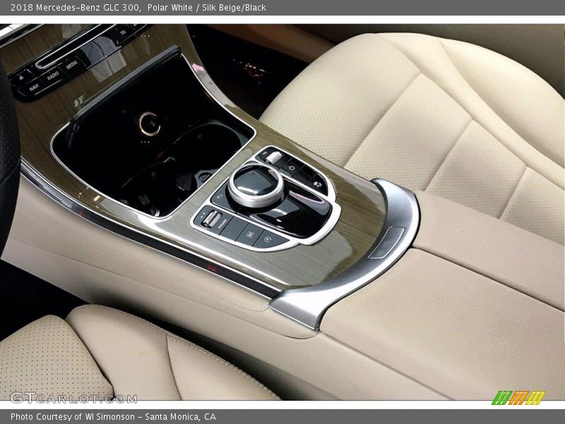 Polar White / Silk Beige/Black 2018 Mercedes-Benz GLC 300