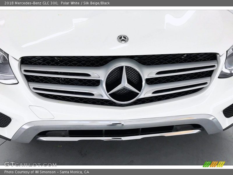Polar White / Silk Beige/Black 2018 Mercedes-Benz GLC 300