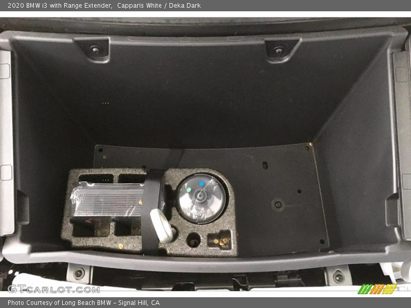Capparis White / Deka Dark 2020 BMW i3 with Range Extender