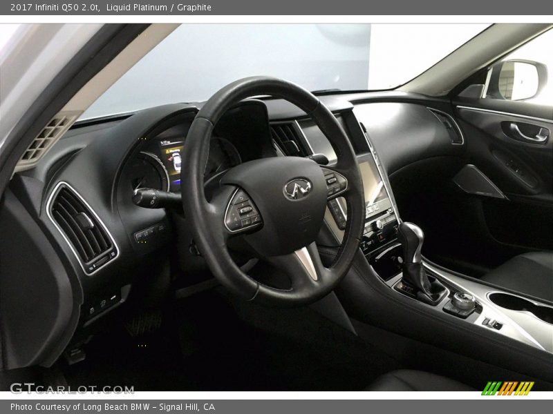 Dashboard of 2017 Q50 2.0t
