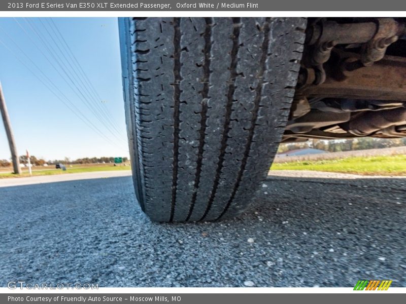 Oxford White / Medium Flint 2013 Ford E Series Van E350 XLT Extended Passenger
