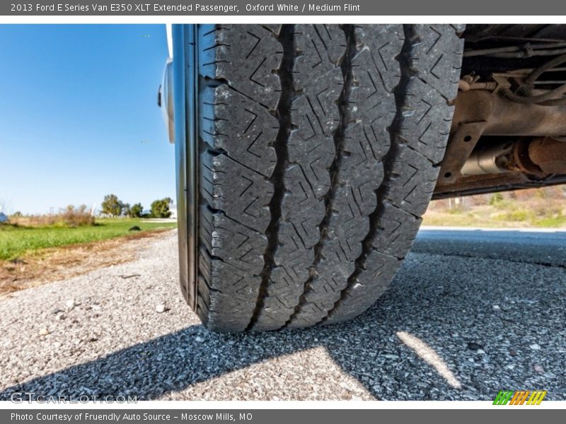 Oxford White / Medium Flint 2013 Ford E Series Van E350 XLT Extended Passenger