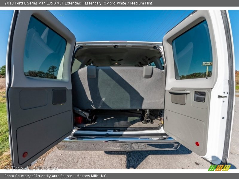 Oxford White / Medium Flint 2013 Ford E Series Van E350 XLT Extended Passenger