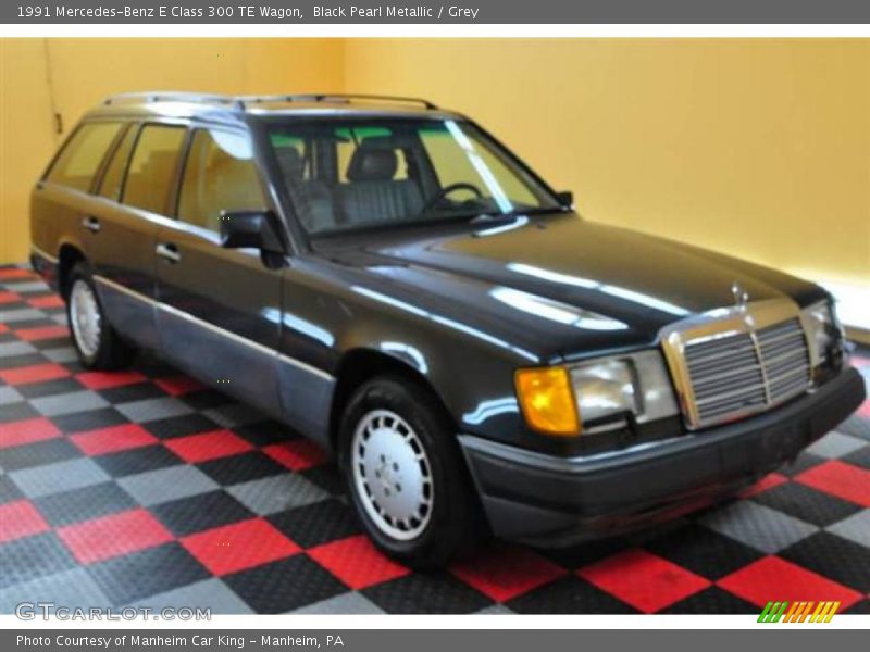 Black Pearl Metallic / Grey 1991 Mercedes-Benz E Class 300 TE Wagon