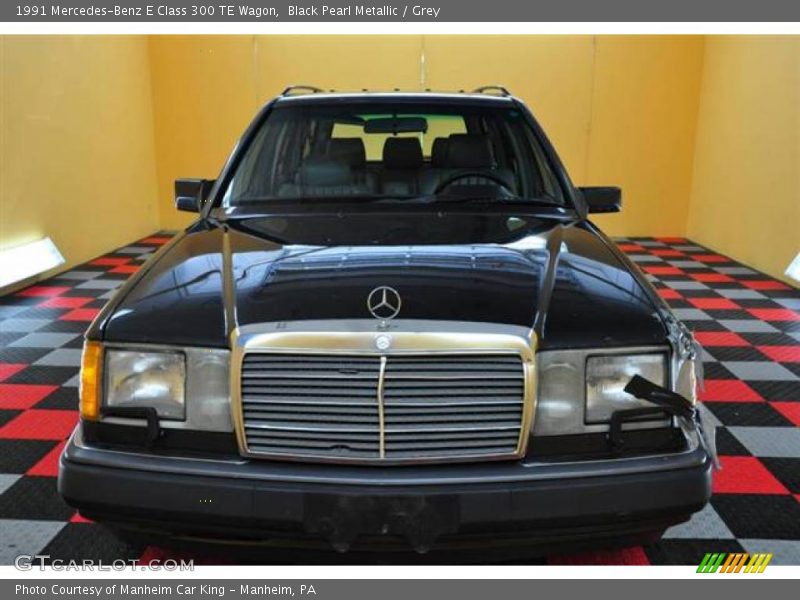 Black Pearl Metallic / Grey 1991 Mercedes-Benz E Class 300 TE Wagon