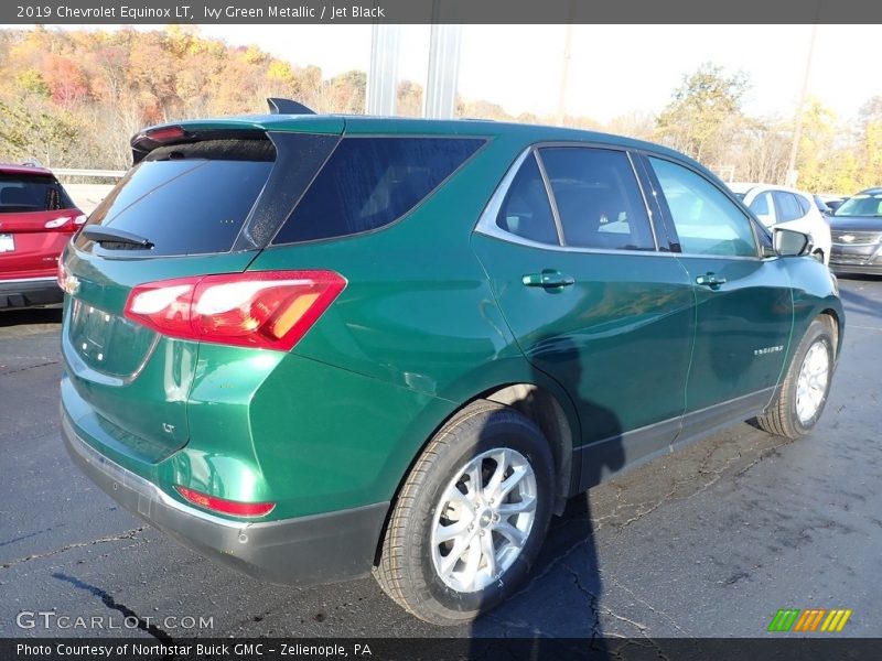 Ivy Green Metallic / Jet Black 2019 Chevrolet Equinox LT
