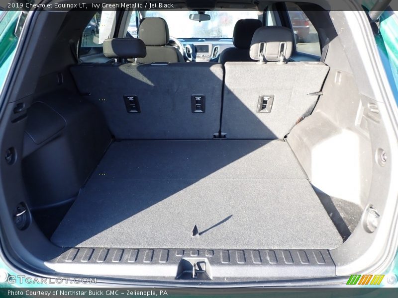 Ivy Green Metallic / Jet Black 2019 Chevrolet Equinox LT