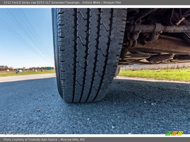 Oxford White / Medium Flint 2013 Ford E Series Van E350 XLT Extended Passenger