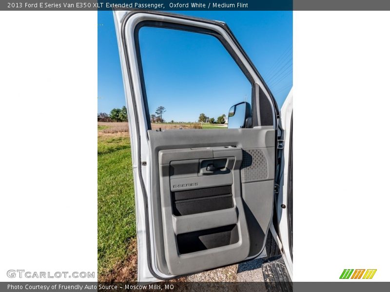 Oxford White / Medium Flint 2013 Ford E Series Van E350 XLT Extended Passenger