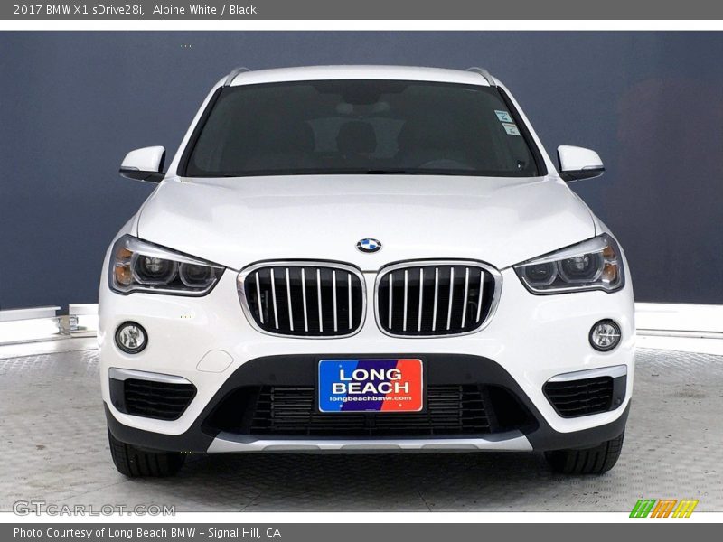 Alpine White / Black 2017 BMW X1 sDrive28i