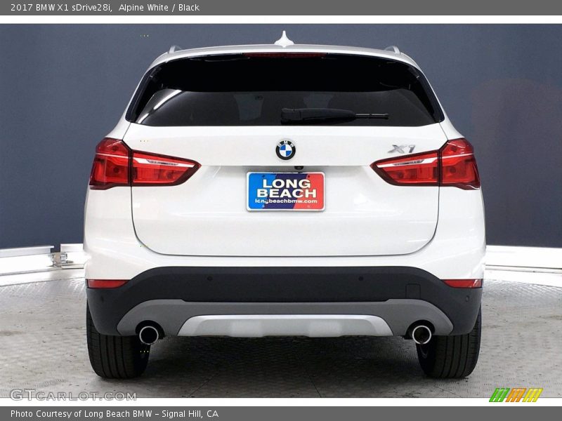 Alpine White / Black 2017 BMW X1 sDrive28i