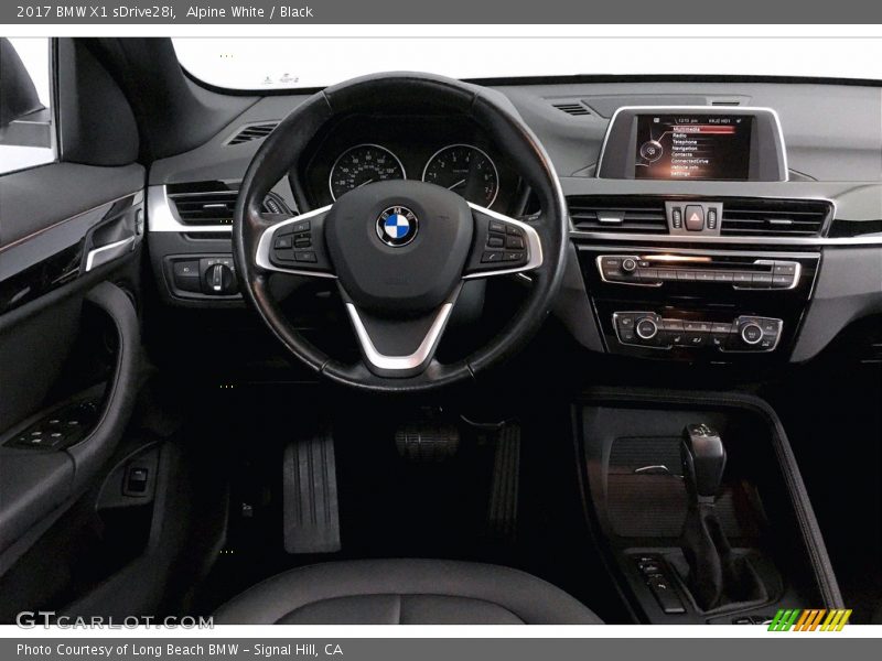 Alpine White / Black 2017 BMW X1 sDrive28i