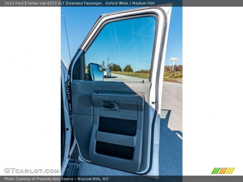 Oxford White / Medium Flint 2013 Ford E Series Van E350 XLT Extended Passenger