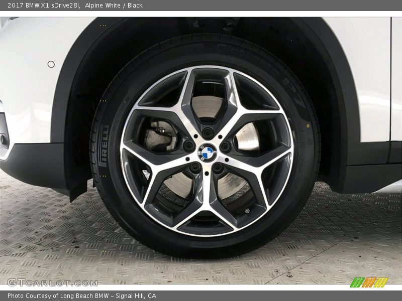 Alpine White / Black 2017 BMW X1 sDrive28i