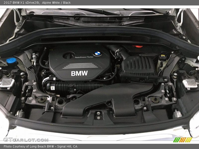 Alpine White / Black 2017 BMW X1 sDrive28i