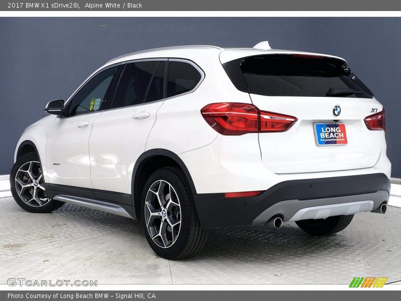 Alpine White / Black 2017 BMW X1 sDrive28i