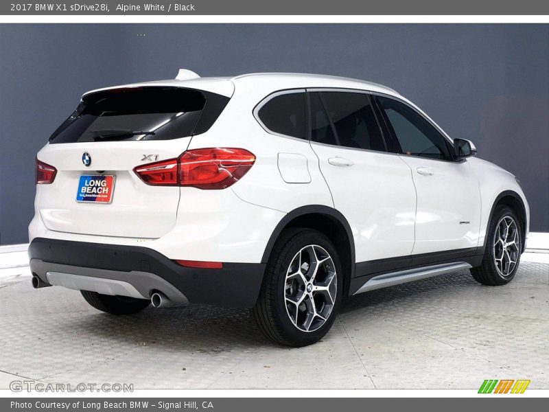 Alpine White / Black 2017 BMW X1 sDrive28i