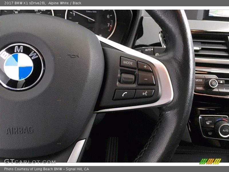Alpine White / Black 2017 BMW X1 sDrive28i