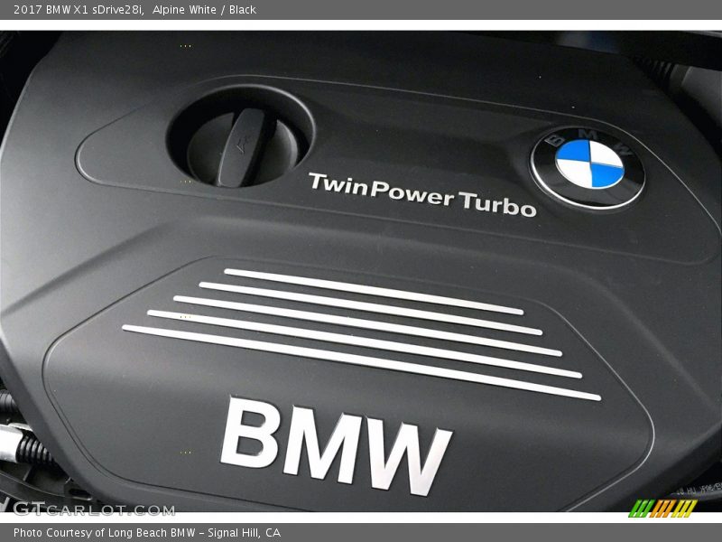 Alpine White / Black 2017 BMW X1 sDrive28i