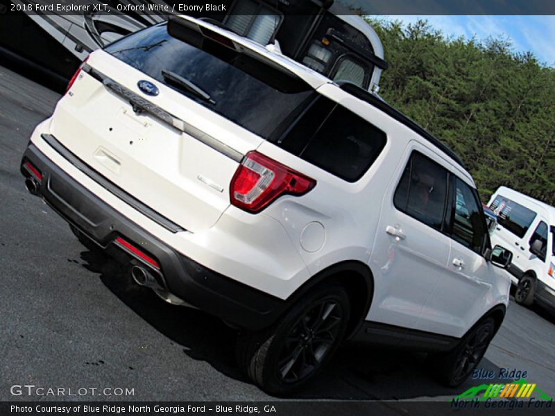 Oxford White / Ebony Black 2018 Ford Explorer XLT