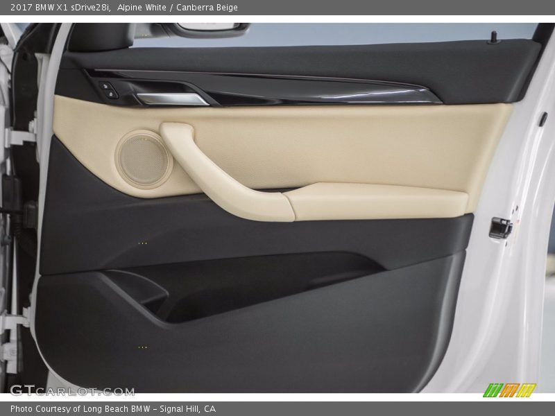 Alpine White / Canberra Beige 2017 BMW X1 sDrive28i