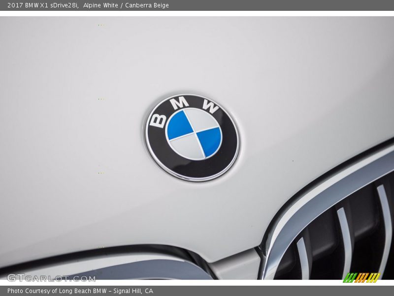 Alpine White / Canberra Beige 2017 BMW X1 sDrive28i