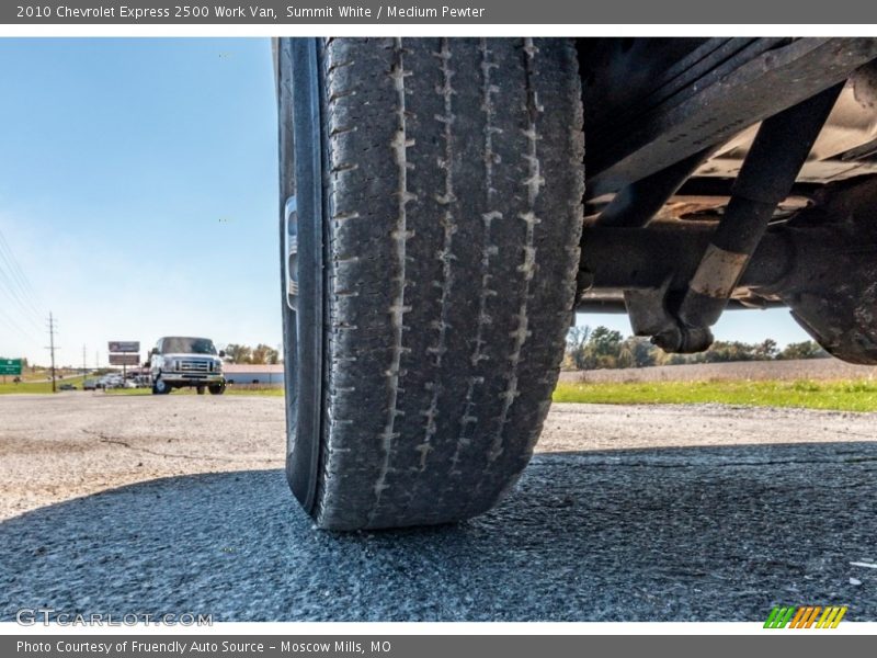 Summit White / Medium Pewter 2010 Chevrolet Express 2500 Work Van