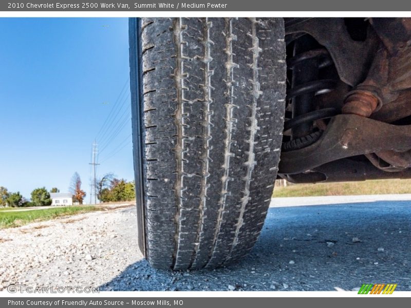 Summit White / Medium Pewter 2010 Chevrolet Express 2500 Work Van